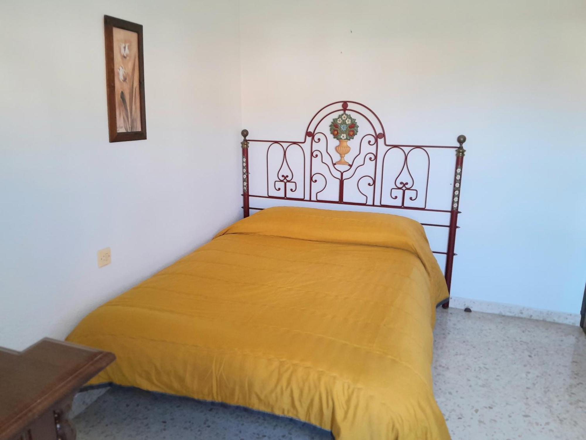 Room In Shared Apartment With Parking Almunecar Bagian luar foto