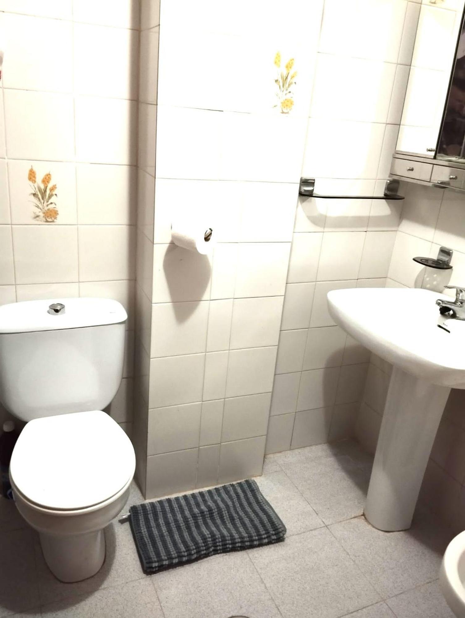 Room In Shared Apartment With Parking Almunecar Bagian luar foto